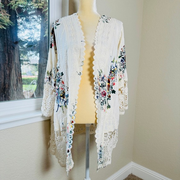 Solitaire Sweaters - Solitaire Cream Floral Crochet Lace Kimono Cardigan Women 1X Boho Festival Flowy